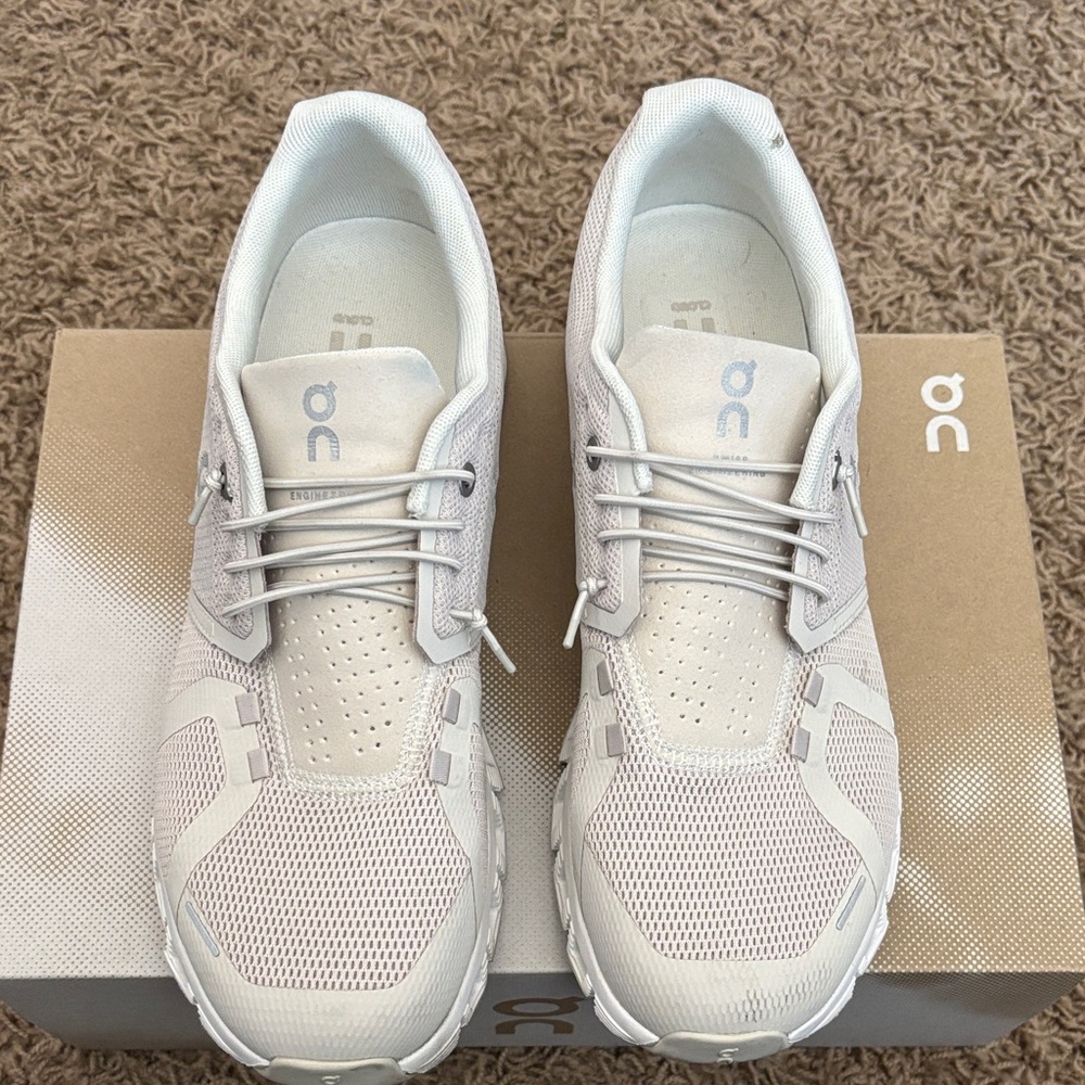 On Running Women's Cloud Sneakers in Light Pink / Cream - Picture 2 of 9